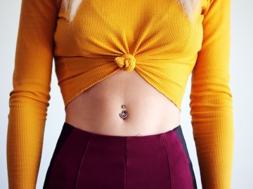 mujer abdomen-estómago-Sharon McCutcheon en Pixabay