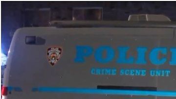 NYPD anoche en la escena