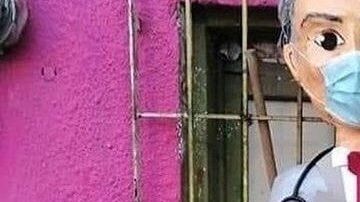 El subsecretario de Prevención y Promoción de la salud de México fue inmortalizado en una piñata.