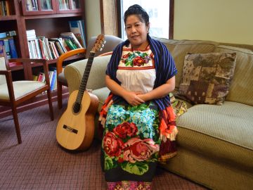 María Marquez miembro de la comunidad Purépecha en West Chicago, en Illinois. (Belhú Sanabria / La Raza)