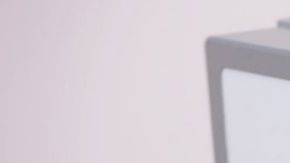 El radar es poco más grande que un celular.