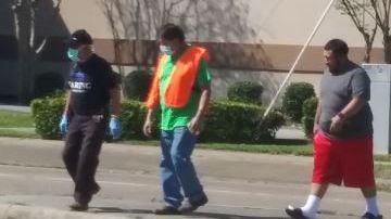 En Laredo ordenan taparse la boca y nariz.