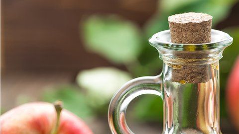 ¿Qué beneficios tiene realmente el vinagre de manzana?