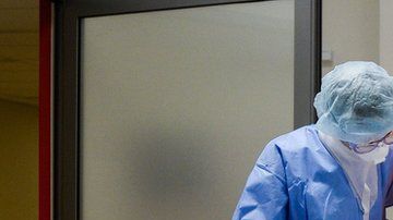 Muchos de los pacientes que tenían problemas con coágulos tomaban medicamentos anticoagulantes, lo que hace que el caso sea aún más inusual.