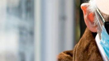 El manejo inicial de la crisis sanitaria en Reino Unido causa debate en el país.