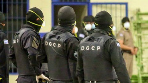 Diversos organismos de Derechos Humanos han criticado al gobierno salvadoreño por vulnerar los derechos de las personas privadas de libertad.