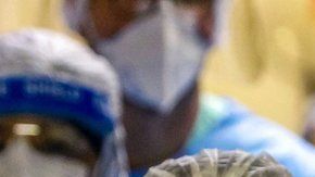 Los médicos están en la primera línea de batalla frente al coronavirus en América Latina.