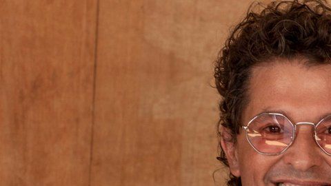 Carlos Vives nació en Santa Marta, en el Caribe colombiano.