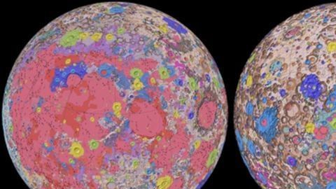 El mapa muestra en detalle las características geológicas de ambas caras de la Luna.