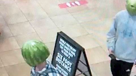 La policía pidió la colaboración ciudadana para arrestar a los ladrones.