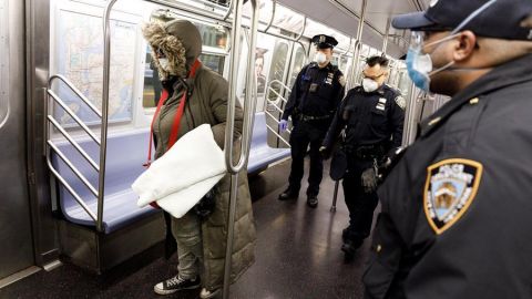 NYPD en acción esta madrugada en Coney Island