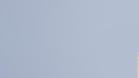 Kennedy Space Center (United States), 30/05/2020.- The manned SpaceX Falcon 9 Crew Dragon Demo-2 mission lifts off from Launch Complex 39A at the Kennedy Space Center, Florida, USA, 30 May 2020. NASA astronauts Robert Behnken and Douglas Hurley are aboard the Crew Dragon spacecraft which is scheduled to dock with the International Space Station. The launch is the first manned space flight from US soil since 2011. (Estados Unidos) EFE/EPA/ERIK S. LESSER