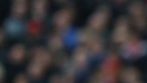 Brandon Williams en un partido con el Manchester United.