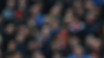 Brandon Williams en un partido con el Manchester United.