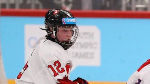 El hockey sobre hielo femenil es muy popular en Estados Unidos y Canadá.