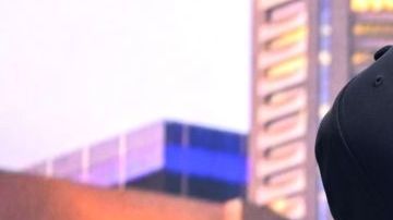 Lewis Hamilton en una conferencia de prensa en marzo del 2020.