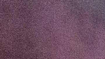 Un manifestante frente a la policía durante una protesta en Miami.