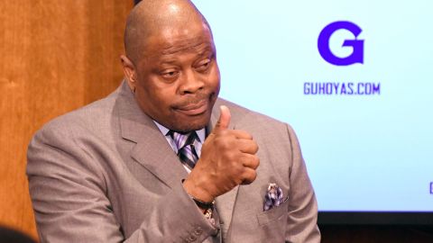 Patrick Ewing, de 57 años de edad, salió bien librado del coronavirus.