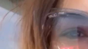 Adamari López en sexy traje de baño.