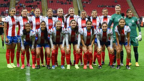 Equipo femenil de las Chivas en 2020.