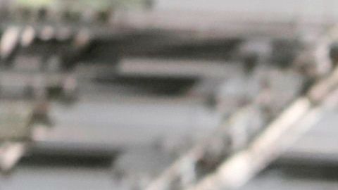 Personas hacen fila para entrar a un supermercado en San Juan (Puerto Rico). EFE