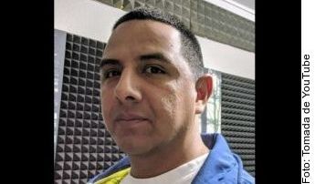 El rapero enfrenta ahora una demanda presentada por el Partido de la Revolución Democrática.