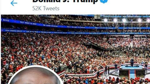 El presidente Trump busca mayor regulación de redes sociales.