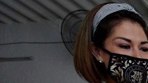 Personal de la marca el Chapo 701 entrega juguetes y dulces a niños en situación vulnerable este sábado, como conmemoración del Día del Niño, celebrado el pasado 30 abril, y como apoyo ante la contingencia sanitaria por COVID-19, en la ciudad de Guadalajara, estado de Jalisco (México).