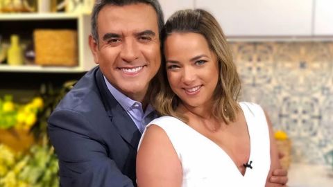 Adamari López y Héctor Sandarti de 'Un nuevo día'