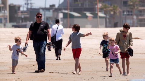 Las playas reabren en Los Ángeles