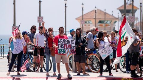 Protesta cierre de playas