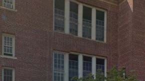 Los detenidos son estudiantes de Intermediate School 102, en Elmhurst. Los detenidos son estudiantes de Intermediate School 102, en Elmhurst. 