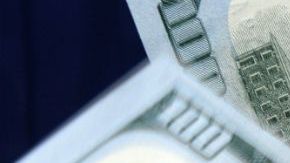 Economistas creen que los billetes de $100 deberían ser retirados de la circulación.