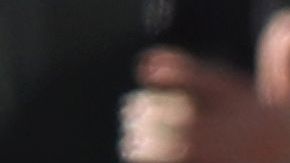 Colin Kaepernick, quarterback de los 49ers, durante el himno nacional antes de un juego de 2016.