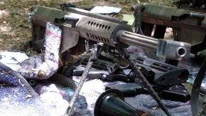 Arsenal incautado en 2010 en un campo de entrenamiento de Los Zetas en Nuevo León.