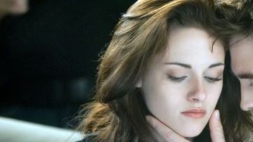 Kristen Stewart y Robert Pattinson en  'Breaking Daw Part 2', última entrega de  'Twilight'.
