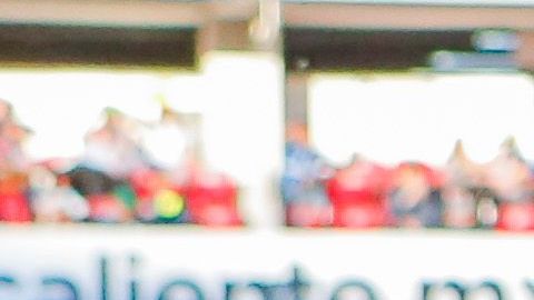 América con su uniforme tradicional.