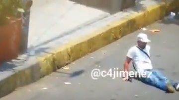 El ladrón se arrojó de la unidad tras ser herido de bala.