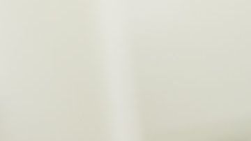 Leer a los niños menores de cinco años cuentos infantiles en español  les enseña el idioma materno y les ayuda a desarrollar su identidad cultural.