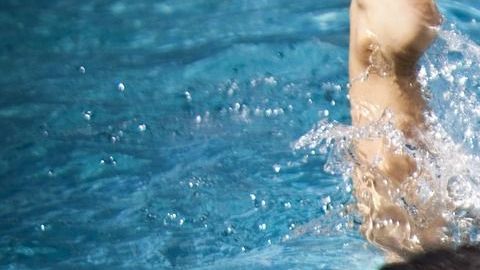 Lo creas o no, los grandes cuerpos de agua representan un riesgo casi nulo de contraer coronavirus, porque el gran volumen de agua diluye el virus. 