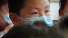 En muchos lugares, la vuelta al cole será con mascarillas.