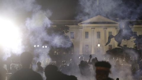 Las protestas llegaron a los alrededores de la Casa Blanca