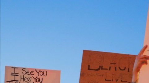 112610787_tv061742920