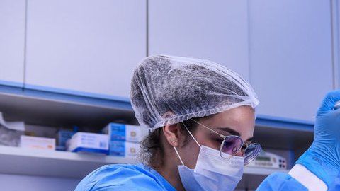 Varias vacunas están siendo desarrolladas en diferentes países.