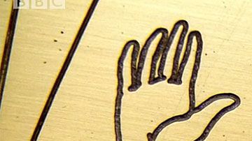 113109135_placa-hombre