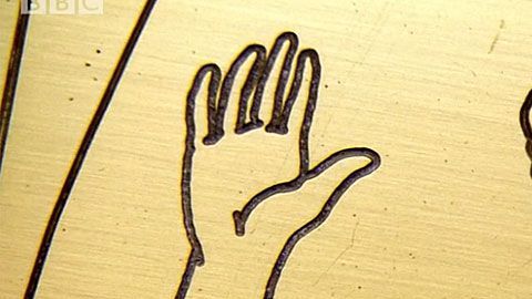 113109135_placa-hombre