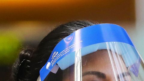 Hacer tests y mantener la distancia social son claves para contener el virus, según la OMS.