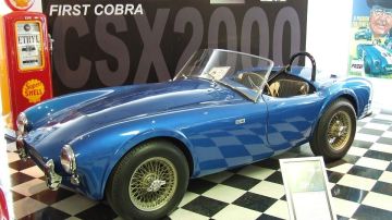 Imagn del primer Shelby AC Cobra, CSX2000, que se encuentra en el Shelby American Museum