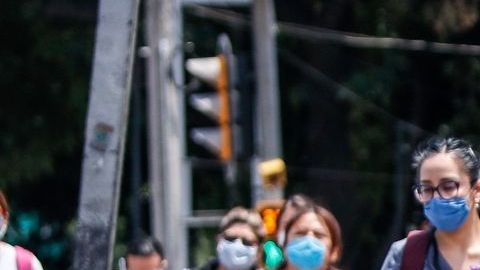 Capitalinos regresan a "la nueva normalidad".