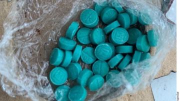 Autoridades del condado de Lake detuvieron con éxito la venta de más de 17,000 píldoras mortales de fentanilo, lo que sin duda salvó muchas vidas.